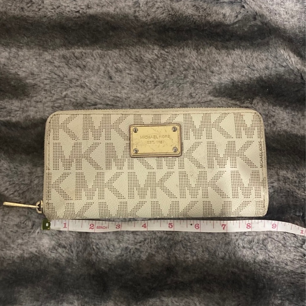 Michael Kors wallet